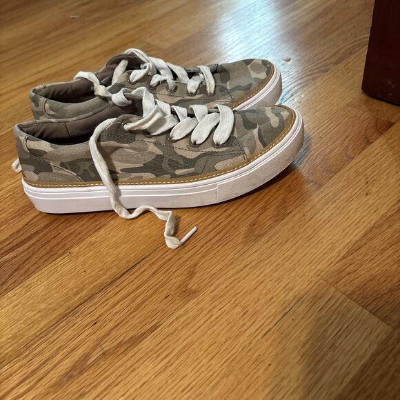 Toms Camo Sneakers Size 8M - Picture 5 of 5